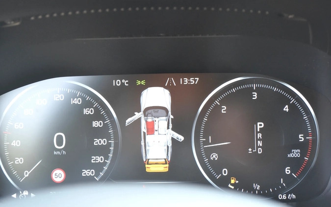 Volvo V60 cena 84900 przebieg: 231260, rok produkcji 2019 z Ćmielów małe 781